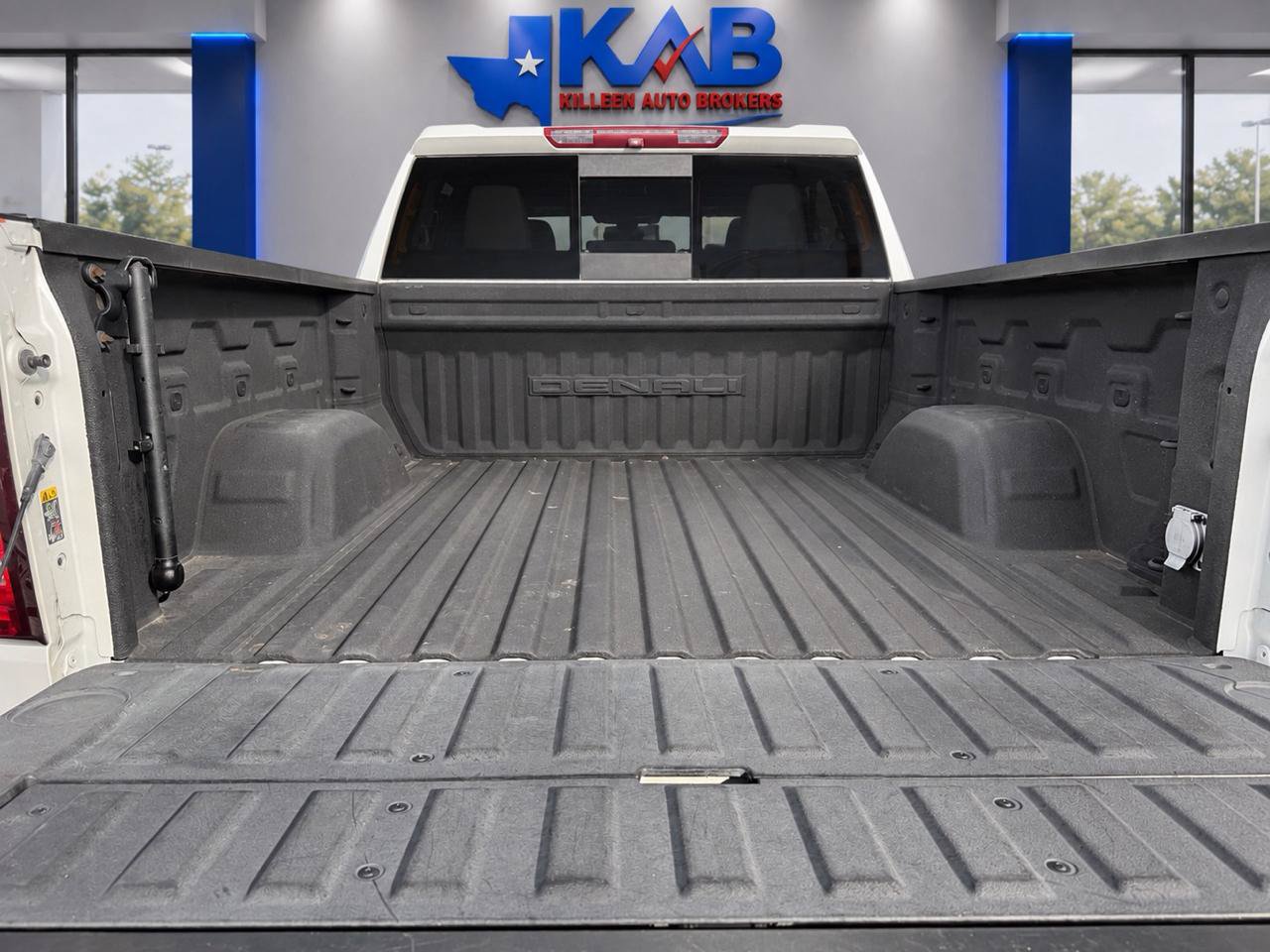 Used 2019 GMC Sierra 1500 Denali w/ Technology Package RWD image 14