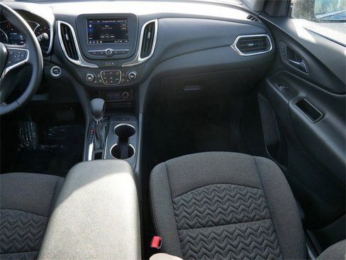 Used 2024 Chevrolet Equinox LT image 12