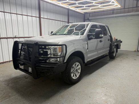 Used 2020 Ford F250 XL w/ STX Appearance Package AWD/4WD image 3