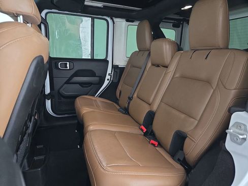 Used 2021 Jeep Wrangler Unlimited Rubicon image 16