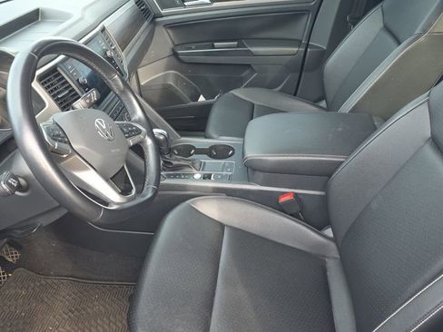 Used 2021 Volkswagen Atlas SE w/ Towing Package image 13