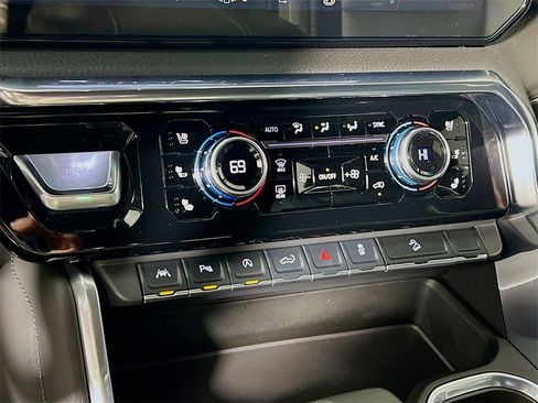 Used 2025 GMC Sierra 1500 Denali image 15