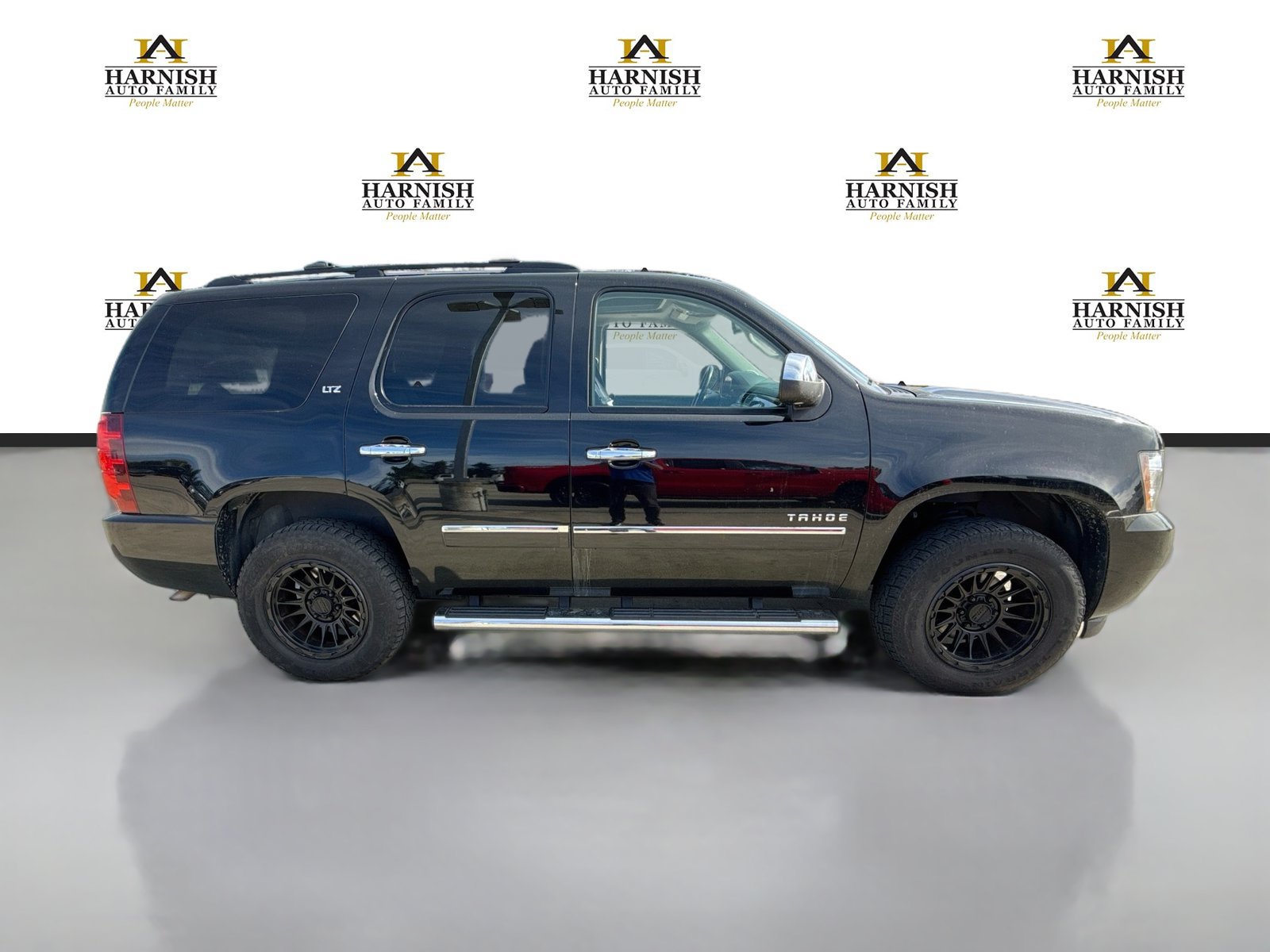 Used 2013 Chevrolet Tahoe LTZ AWD/4WD image 6