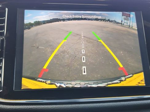 Used 2025 Dodge Durango GT RWD image 19
