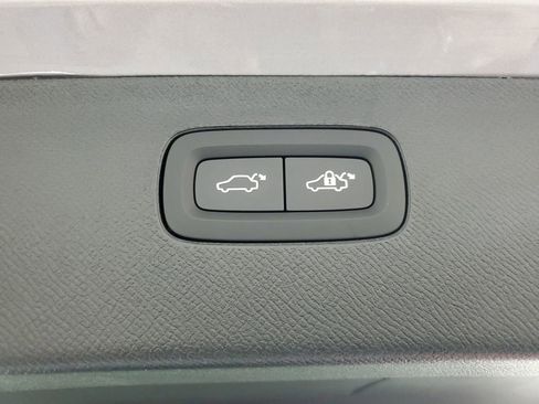 Certified 2026 Volvo XC90 B6 Plus w/ Protection Package Premier AWD/4WD image 10