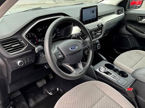 Used 2021 Ford Escape SE image 13