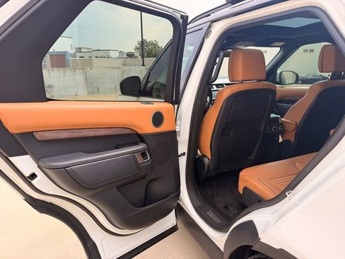 Used 2019 Land Rover Discovery HSE Luxury AWD/4WD image 15