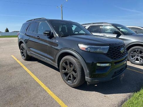 Certified 2023 Ford Explorer ST-Line w/ Class IV Trailer Tow Package AWD/4WD image 5