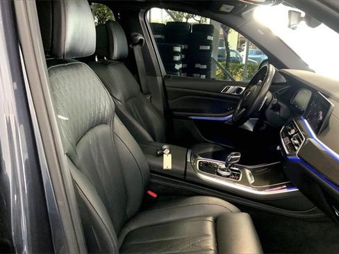 Used 2021 BMW X5 M50i w/ Executive Package image 7