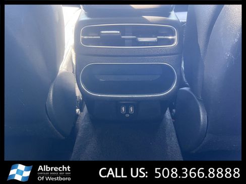 Used 2022 Genesis GV70 2.5T w/ Select Package AWD/4WD image 25