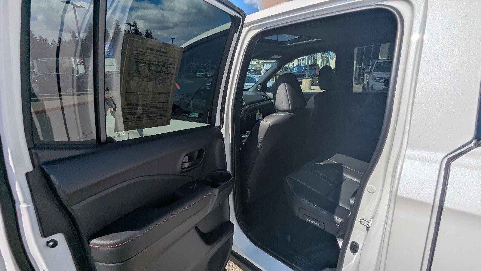 Used 2025 Honda Ridgeline TrailSport+ image 13