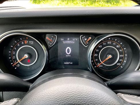 Used 2022 Jeep Gladiator Sport AWD/4WD image 14