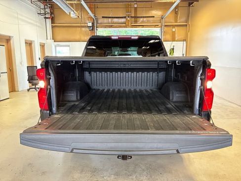 Used 2022 Chevrolet Silverado 1500 LT AWD/4WD image 24
