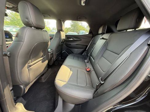 Used 2025 Chevrolet TrailBlazer RS w/ Convenience Package FWD image 24