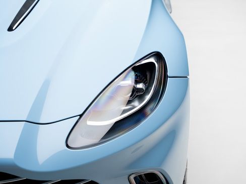 Used 2023 Aston Martin DBX image 10