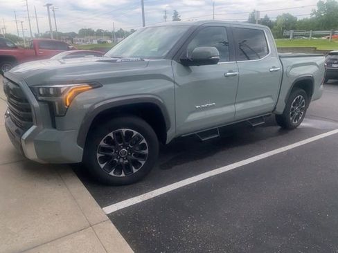 Used 2024 Toyota Tundra Limited AWD/4WD image 6