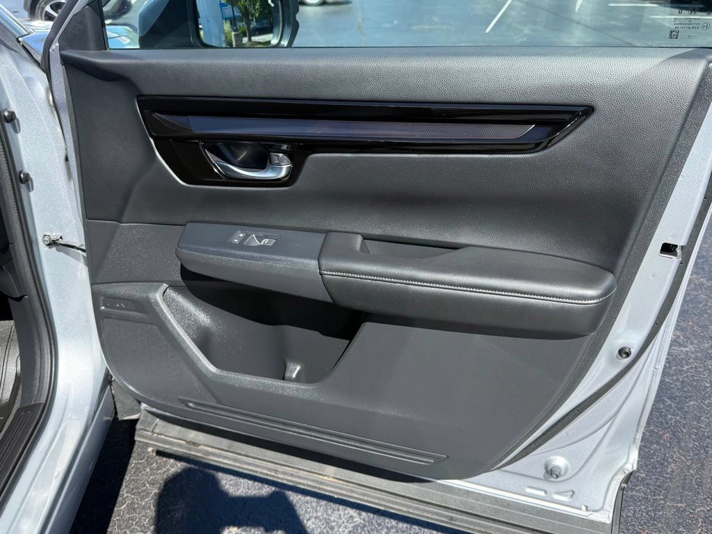 Used 2025 Honda CR-V EX-L image 23