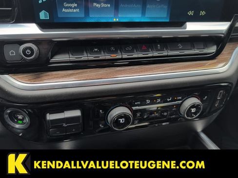 Used 2022 Chevrolet Silverado 1500 LT AWD/4WD image 16