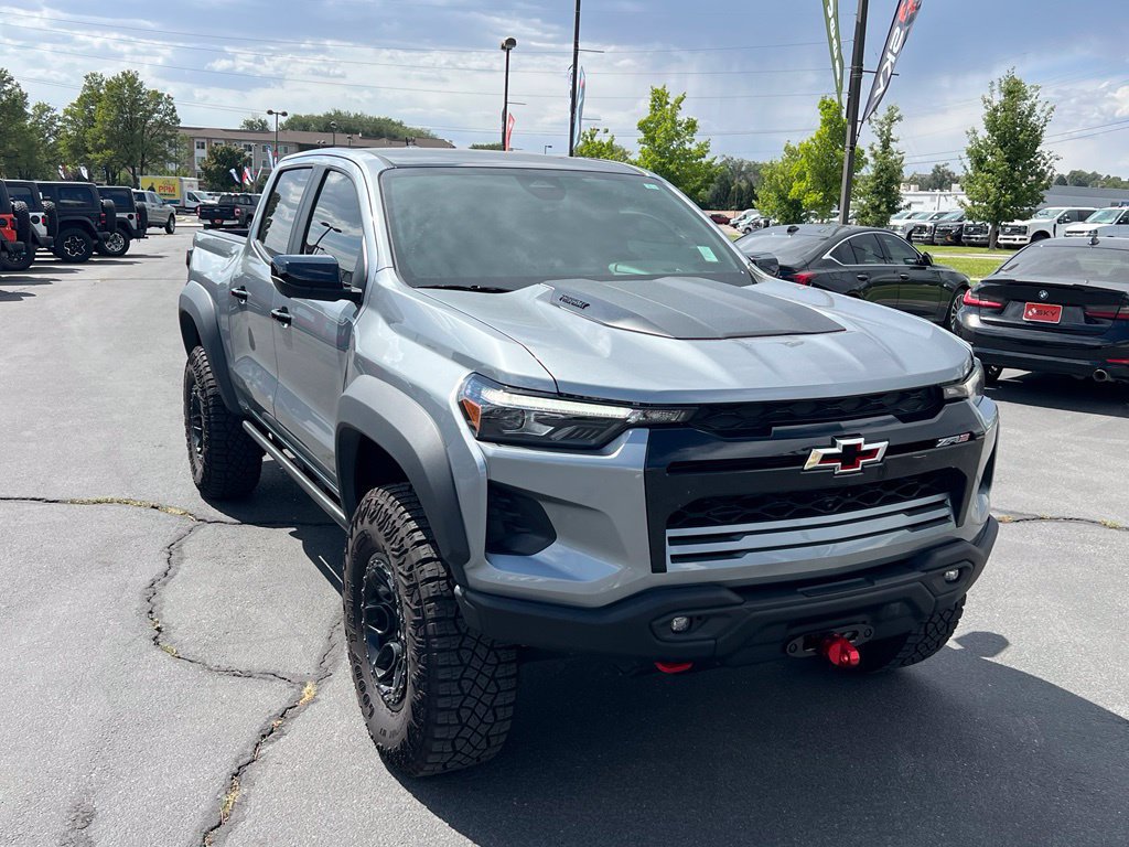 Used 2025 Chevrolet Colorado ZR2 w/ ZR2 Bison Edition AWD/4WD image 7