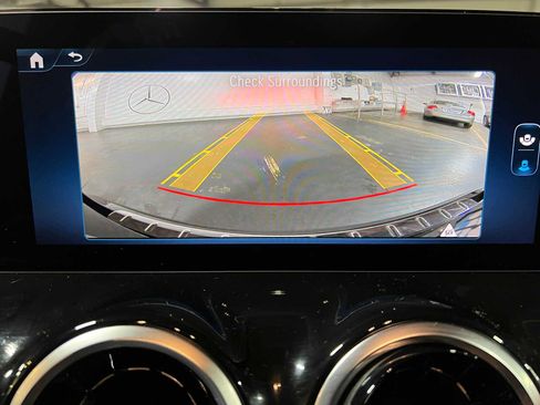 Used 2026 Mercedes-Benz GLA 250 4MATIC image 36
