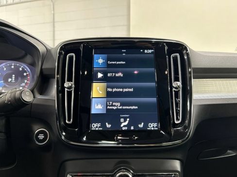 Used 2022 Volvo XC40 T5 Momentum w/ Premium Package AWD/4WD image 21