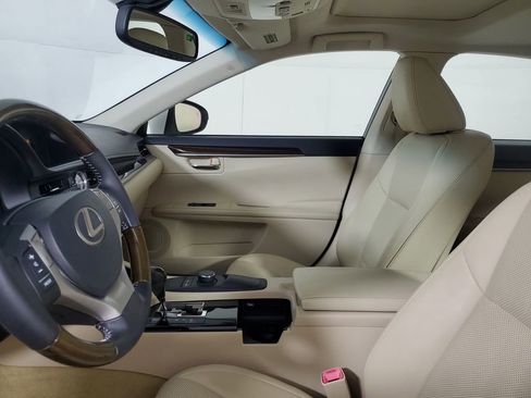 Used 2015 Lexus ES 350 w/ Premium Package FWD image 17