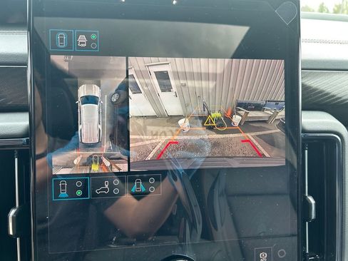 New 2026 GMC Yukon XL AT4 w/ LPO, Floor Liner Package AWD/4WD image 22