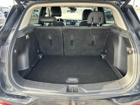 Used 2022 Buick Encore GX Select w/ Sport Touring Package image 5