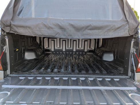 Used 2025 Ford Ranger XLT AWD/4WD image 32