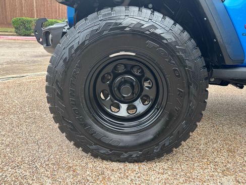 Used 2022 Jeep Gladiator Rubicon image 32