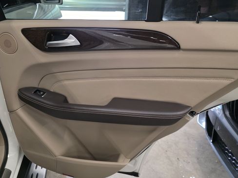 Used 2013 Mercedes-Benz ML 350 4MATIC image 24
