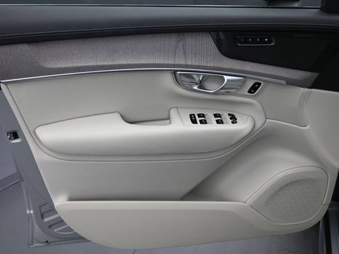 Certified 2026 Volvo XC90 B6 Ultra AWD/4WD image 5