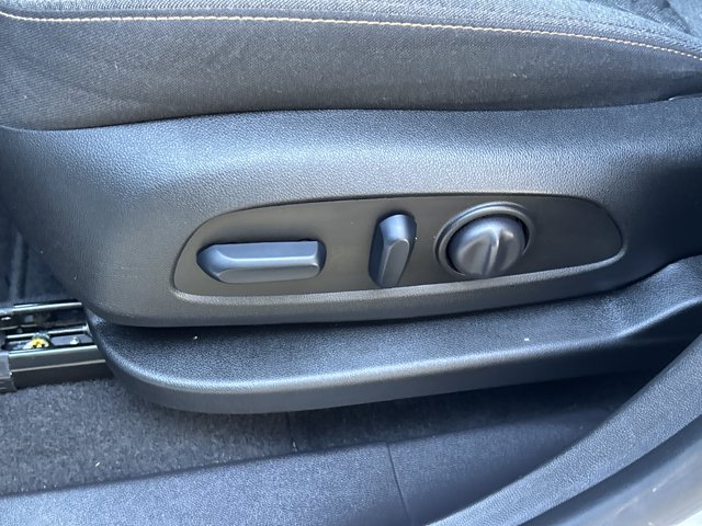 Used 2024 Chevrolet Equinox LT FWD image 18