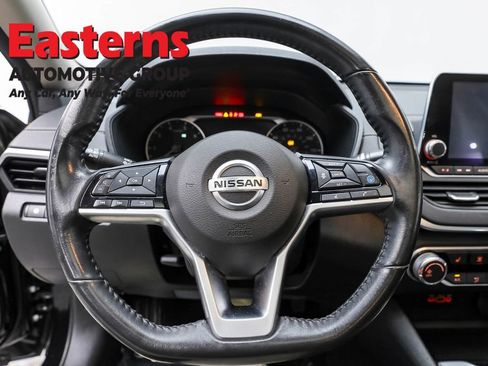 Used 2021 Nissan Altima 2.5 SV w/ SV Premium Package FWD image 10