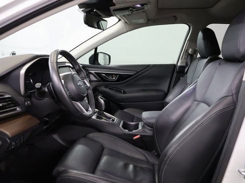 Used 2025 Subaru Outback Limited image 11