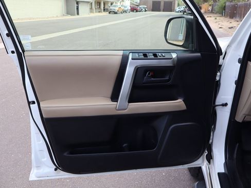 Used 2011 Toyota 4Runner SR5 image 23