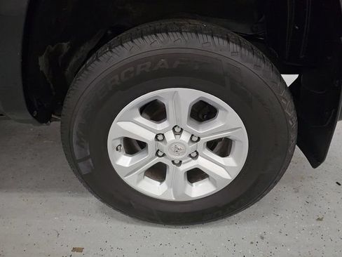 Used 2021 Toyota 4Runner SR5 AWD/4WD image 10