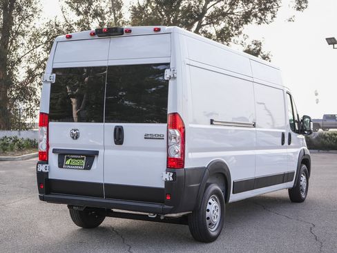 Used 2023 RAM ProMaster 2500 image 6