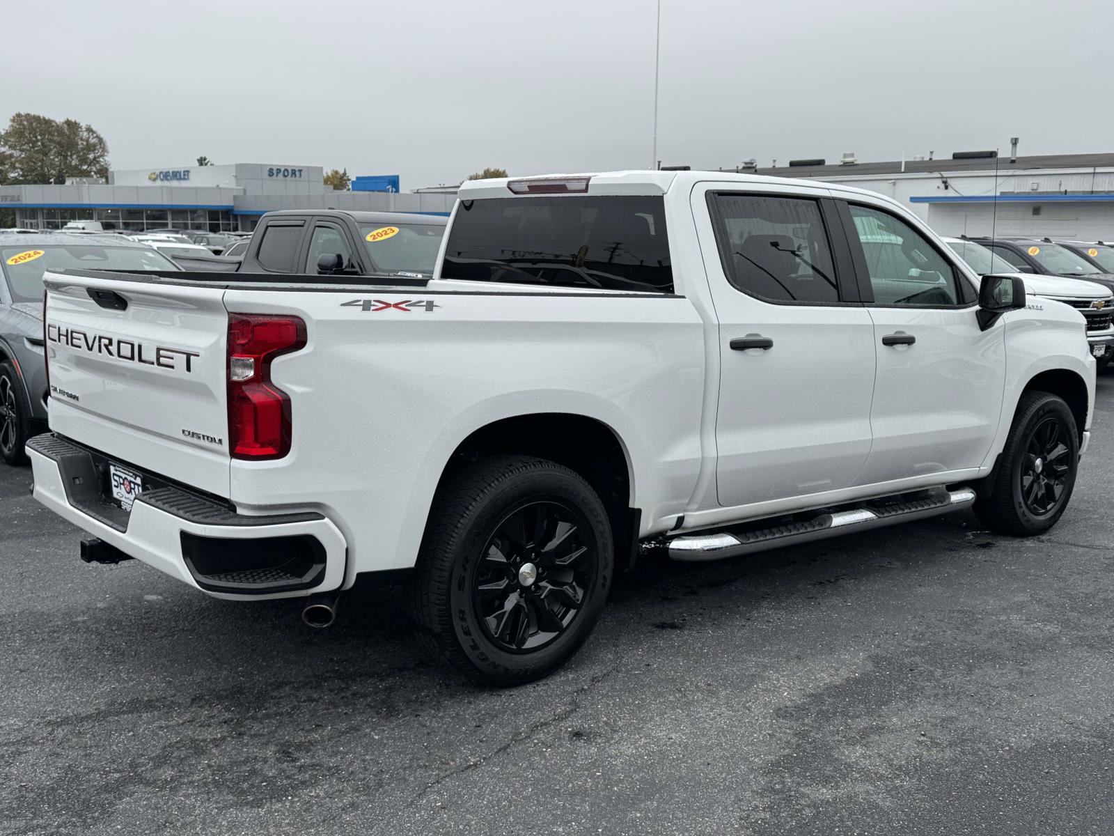 Used 2020 Chevrolet Silverado 1500 Custom w/ Custom Value Package AWD/4WD image 25