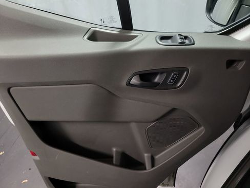 Used 2023 Ford Transit 350 XLT image 22
