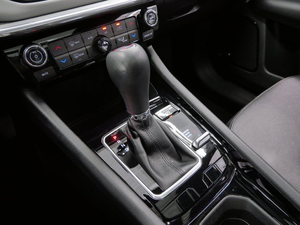 Used 2023 Jeep Compass Limited w/ Sun and Sound Group AWD/4WD image 29