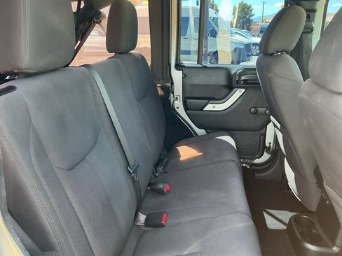 Used 2017 Jeep Wrangler Unlimited Sport w/ Connectivity Group AWD/4WD image 16