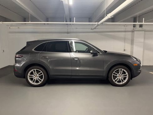 Used 2023 Porsche Cayenne image 23