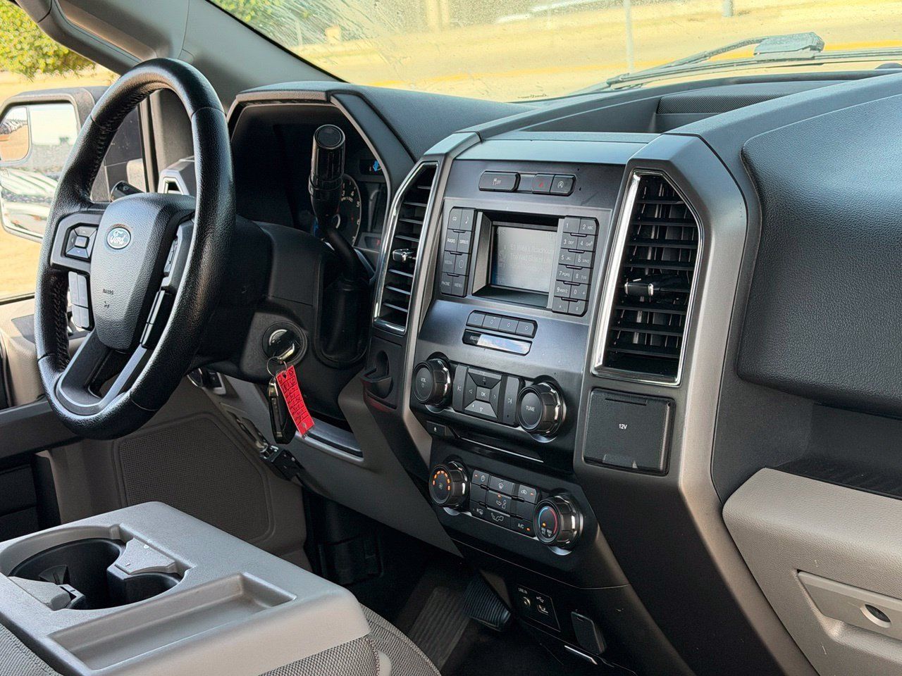 Used 2015 Ford F150 XLT w/ Equipment Group 301A Mid RWD image 31