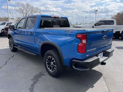 Used 2024 Chevrolet Silverado 1500 ZR2 w/ Technology Package image 4