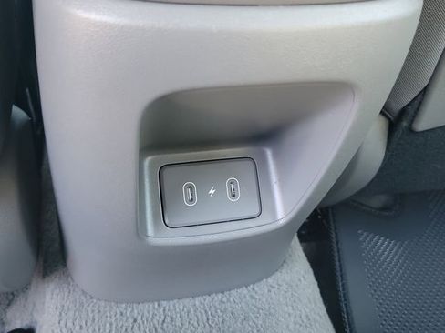 Certified 2025 Hyundai Elantra SEL FWD image 19
