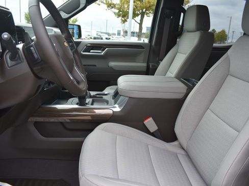 New 2026 Chevrolet Silverado 1500 LT w/ Z71 Off-Road Package image 16