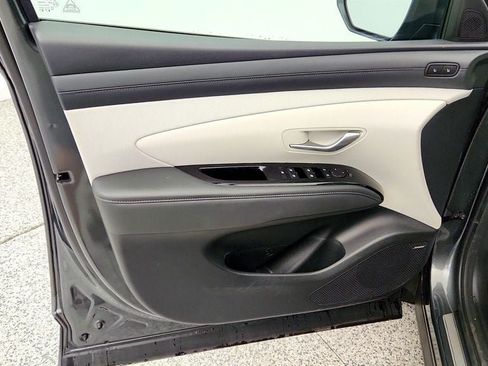 Used 2025 Hyundai Tucson Limited AWD/4WD image 11