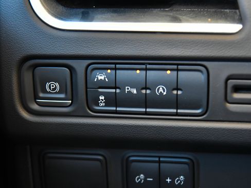 Used 2023 Chevrolet Suburban Premier RWD image 35