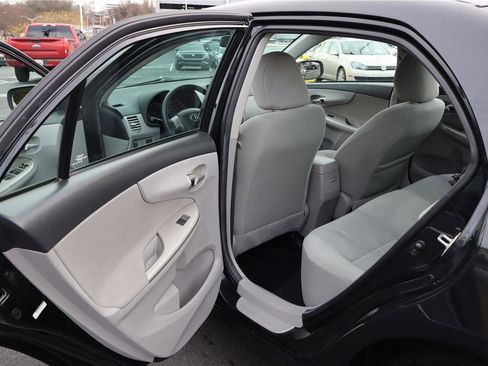 Used 2013 Toyota Corolla LE image 22